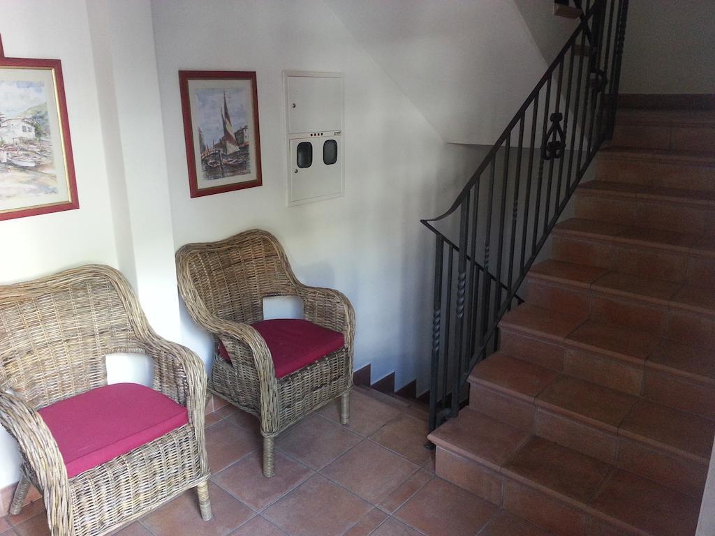 Villa Sara Guesthouse Sveti Stefan Bagian luar foto
