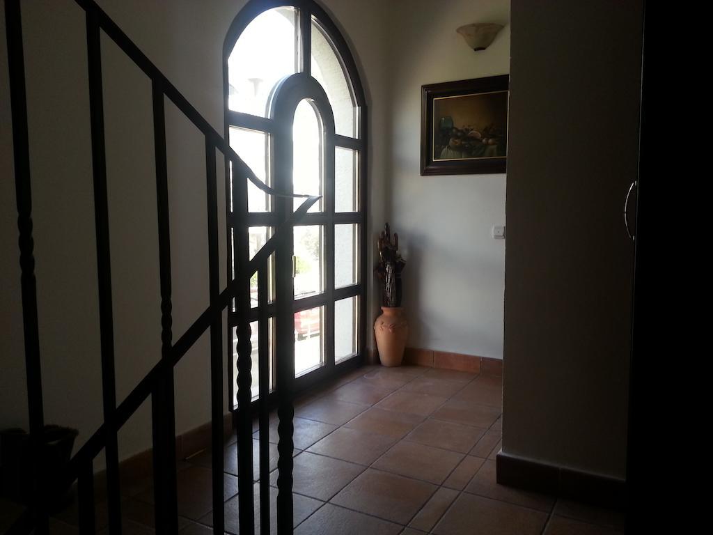 Villa Sara Guesthouse Sveti Stefan Bagian luar foto